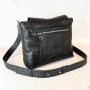 Сумка женская "Мишель" натуральная кожа, черная / тиснение под крокодила