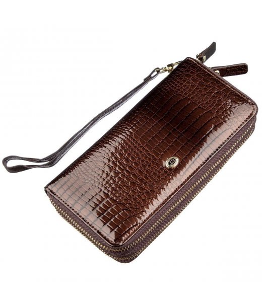 Женский лаковый клатч ST Leather 18908 Коричневый
