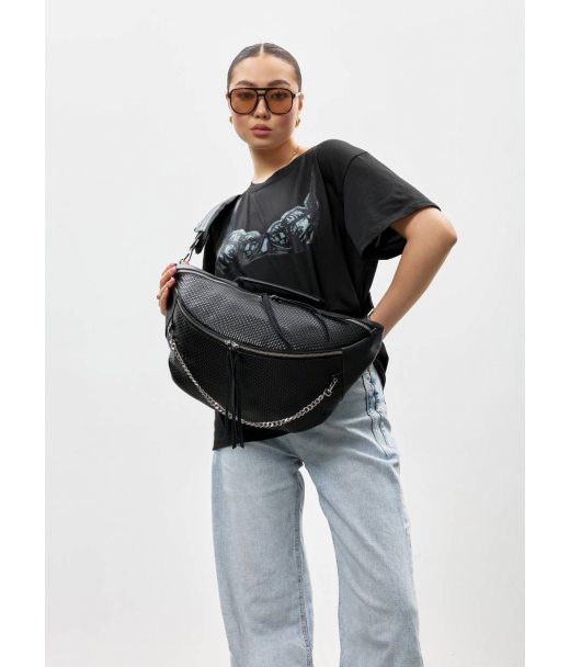 Женская черная кожаная сумка-бананка под ноутбук Sambag Urban Laptop